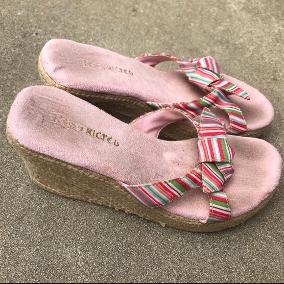 Restricted wedges - Picture 3 of 3